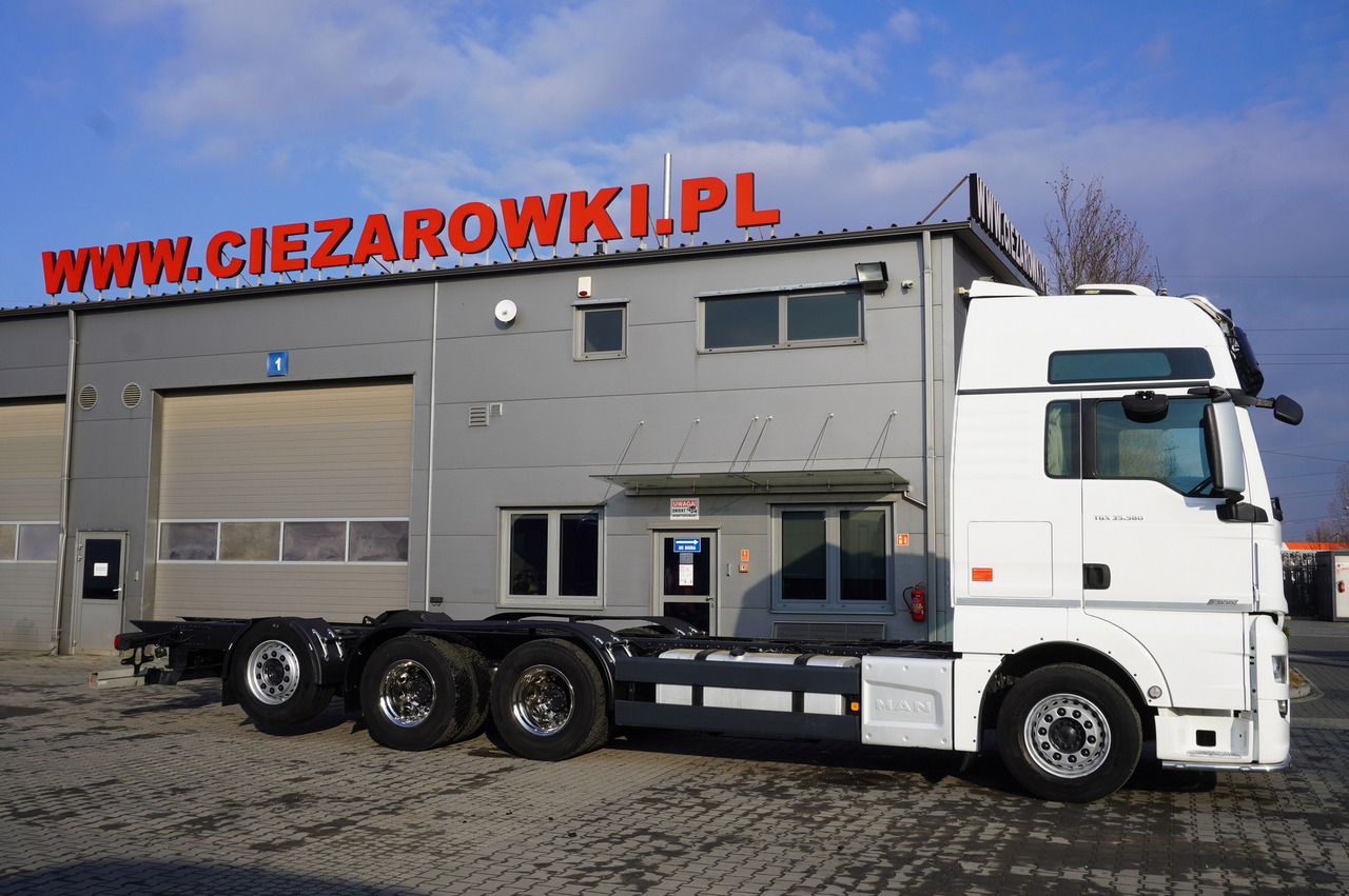 MAN TGX 35.580 E6 8x4/4 - 8.8m chassis frame - Xe cẩu tự hành: hình 4 MAN TGX 35.580 E6 8x4/4 - 8.8m chassis frame - Xe cẩu tự hành: hình 4