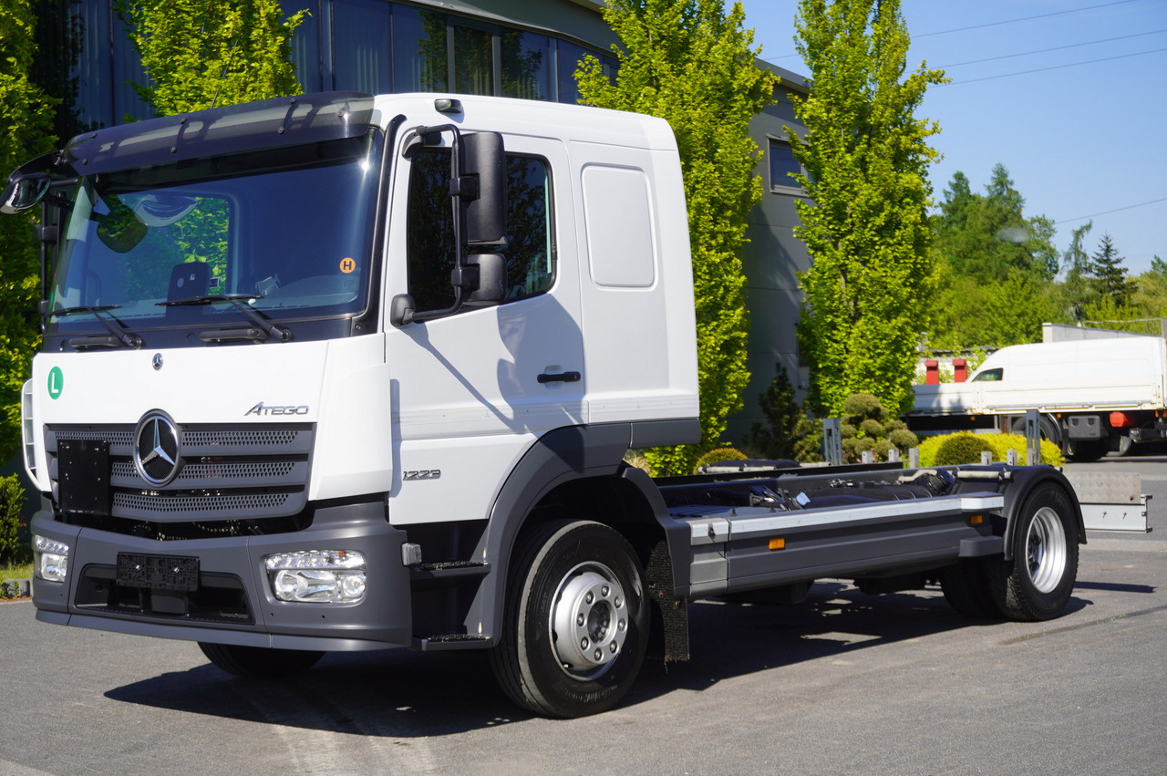MERCEDES-BENZ 1223 / Full ADR / 440 cm chassis / Sleeper cab / 175 tho. km - Xe tải khung gầm: hình 1 MERCEDES-BENZ 1223 / Full ADR / 440 cm chassis / Sleeper cab / 175 tho. km - Xe tải khung gầm: hình 1