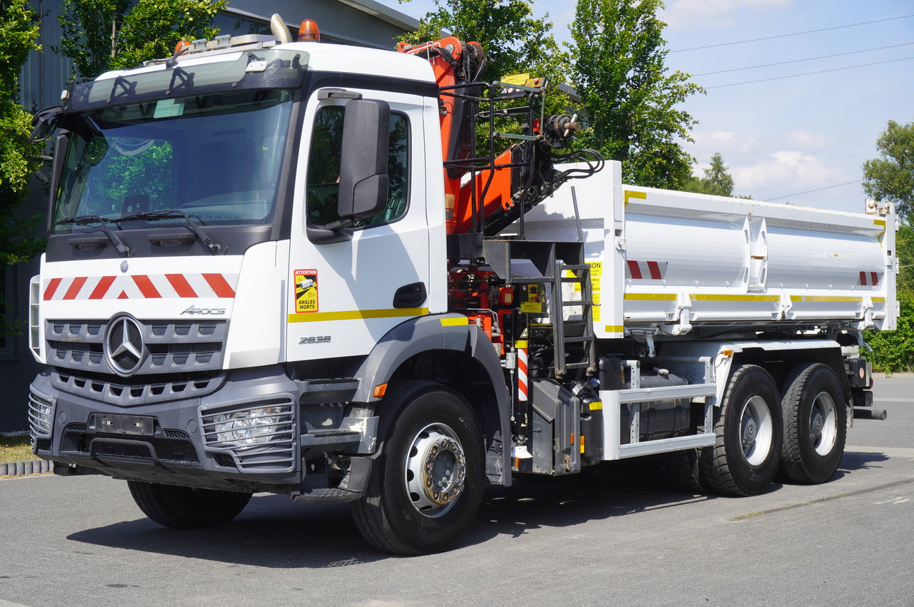 MERCEDES-BENZ AROCS 2636 / Fassi F155A.0.22 crane 6t / 120 tho. km / 3-sided dump truck / 2 x Bordmatic - Xe cẩu tự hành: hình 3 MERCEDES-BENZ AROCS 2636 / Fassi F155A.0.22 crane 6t / 120 tho. km / 3-sided dump truck / 2 x Bordmatic - Xe cẩu tự hành: hình 3