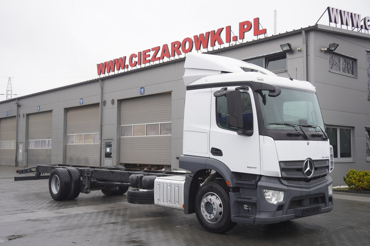 MERCEDES-BENZ Actros 1824 / 9.1 m chassis / sleeping cabin - Xe tải khung gầm: hình 1 MERCEDES-BENZ Actros 1824 / 9.1 m chassis / sleeping cabin - Xe tải khung gầm: hình 1
