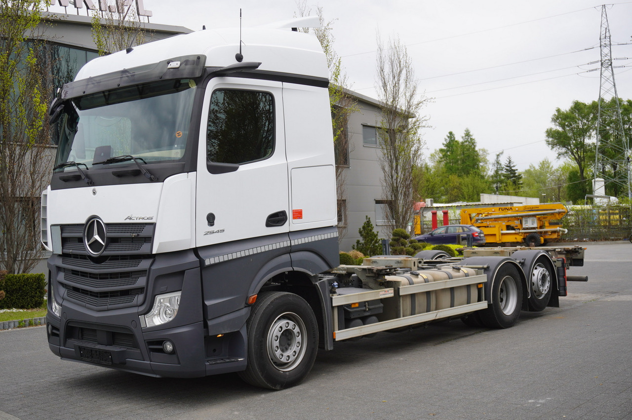 MERCEDES-BENZ Actros 2545 / 2021 / BDF / sleeper cab - Xe chở container/ Xe tải hoán đổi thân: hình 1 MERCEDES-BENZ Actros 2545 / 2021 / BDF / sleeper cab - Xe chở container/ Xe tải hoán đổi thân: hình 1