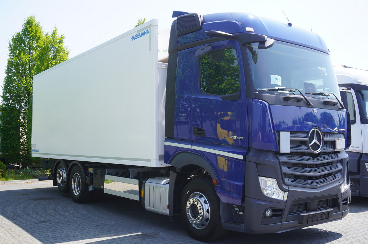MERCEDES-BENZ Actros 2545 / 2021 / Hagemann refrigerator Multitemperature - Xe tải đông lạnh: hình 5 MERCEDES-BENZ Actros 2545 / 2021 / Hagemann refrigerator Multitemperature - Xe tải đông lạnh: hình 5