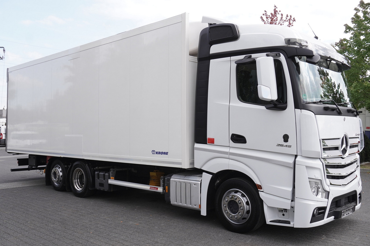 MERCEDES-BENZ Actros 2545 MP5 6×2 E6 / KRONE REFRIGERATOR 40 pallets Bitemperature Doppelstock / high 2.7m - Xe tải đông lạnh: hình 2 MERCEDES-BENZ Actros 2545 MP5 6×2 E6 / KRONE REFRIGERATOR 40 pallets Bitemperature Doppelstock / high 2.7m - Xe tải đông lạnh: hình 2