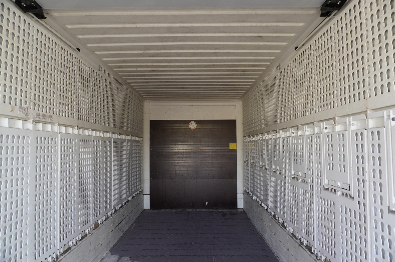 MERCEDES-BENZ Actros 2545 MP5 / KRONE 18 EPAL box body / ADR AT - Xe tải đông lạnh: hình 4 MERCEDES-BENZ Actros 2545 MP5 / KRONE 18 EPAL box body / ADR AT - Xe tải đông lạnh: hình 4