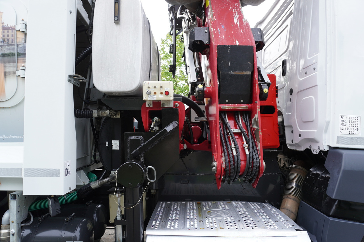 Xe tải chở rác MERCEDES-BENZ Antos 3240 8x2 / Tajfun 5T crane / Farid Industries garbage truck/ 3 steered axles: hình 11