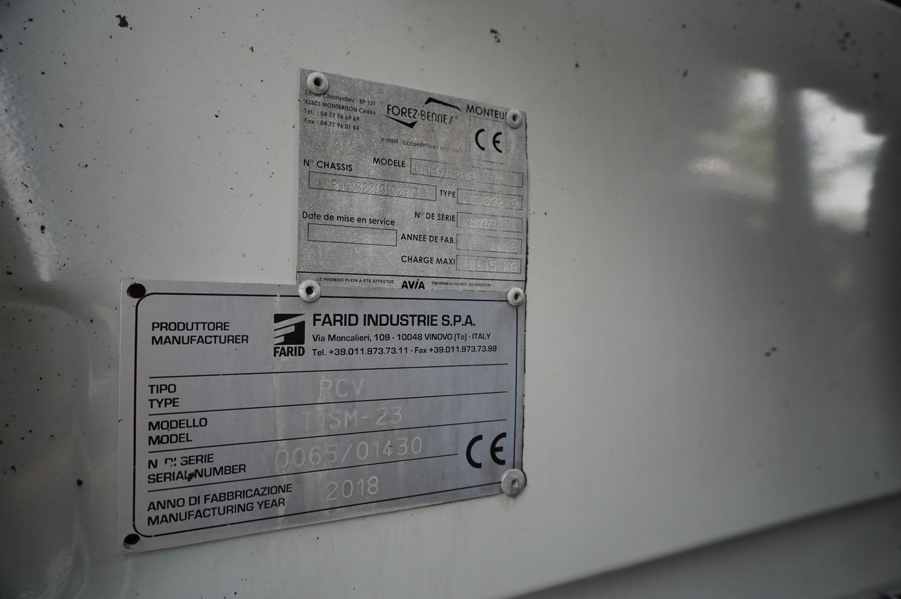 Xe cẩu tự hành để vận chuyển rác MERCEDES-BENZ Antos 3240 8x2 / Tajfun 5T crane / Farid Industries garbage truck/ 3 steered axles: hình 33 Xe cẩu tự hành để vận chuyển rác MERCEDES-BENZ Antos 3240 8x2 / Tajfun 5T crane / Farid Industries garbage truck/ 3 steered axles: hình 33