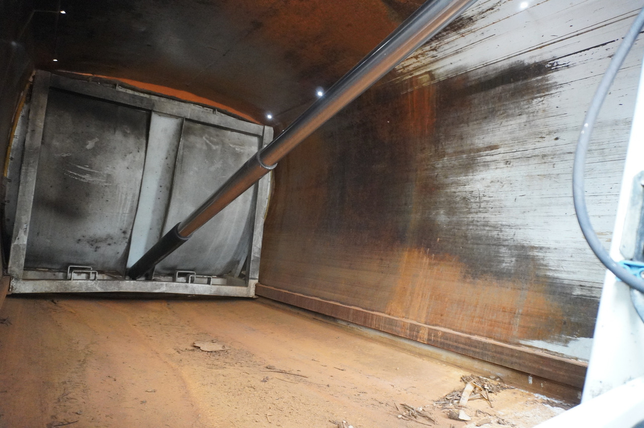 Xe cẩu tự hành để vận chuyển rác MERCEDES-BENZ Antos 3240 8x2 / Tajfun 5T crane / Farid Industries garbage truck/ 3 steered axles: hình 34 Xe cẩu tự hành để vận chuyển rác MERCEDES-BENZ Antos 3240 8x2 / Tajfun 5T crane / Farid Industries garbage truck/ 3 steered axles: hình 34