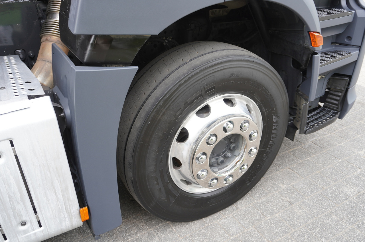 Xe cẩu tự hành để vận chuyển rác MERCEDES-BENZ Antos 3240 8x2 / Tajfun 5T crane / Farid Industries garbage truck/ 3 steered axles: hình 11 Xe cẩu tự hành để vận chuyển rác MERCEDES-BENZ Antos 3240 8x2 / Tajfun 5T crane / Farid Industries garbage truck/ 3 steered axles: hình 11