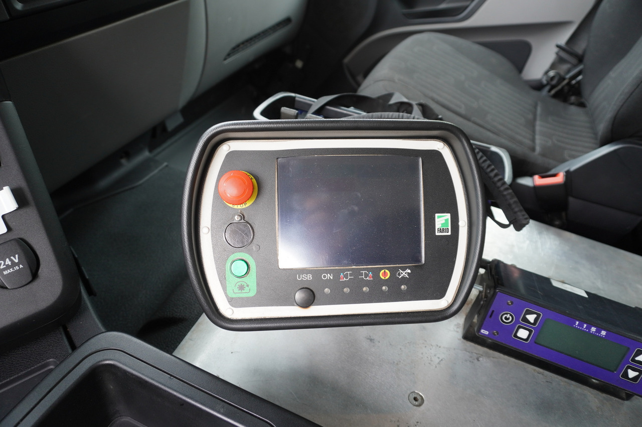 Xe cẩu tự hành để vận chuyển rác MERCEDES-BENZ Antos 3240 8x2 / Tajfun 5T crane / Farid Industries garbage truck/ 3 steered axles: hình 18 Xe cẩu tự hành để vận chuyển rác MERCEDES-BENZ Antos 3240 8x2 / Tajfun 5T crane / Farid Industries garbage truck/ 3 steered axles: hình 18