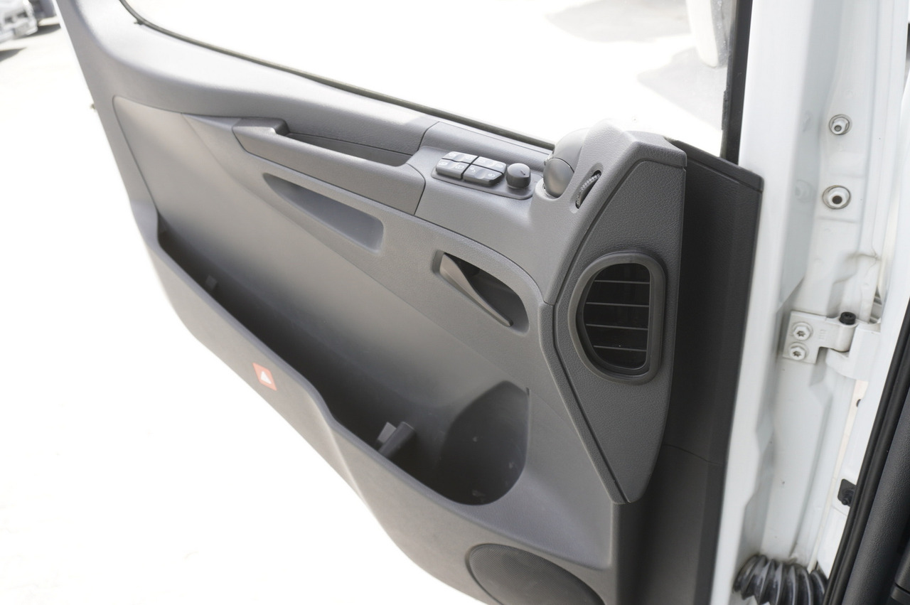 Xe tải đông lạnh, Xe cẩu tự hành để vận chuyển thịt MERCEDES-BENZ Atego 1021 / Lamberet meat hook refrigerator / Carcass elevator 1000 kg / Thermoking T800 R: hình 26