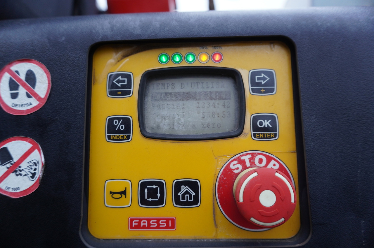 RENAULT C280 DTI 8 / FASSI crane 5.6 T / 560 MTH / range 8 m / Flatbed 15 EPAL - Xe tải thùng lửng/ Phẳng, Xe cẩu tự hành: hình 3 RENAULT C280 DTI 8 / FASSI crane 5.6 T / 560 MTH / range 8 m / Flatbed 15 EPAL - Xe tải thùng lửng/ Phẳng, Xe cẩu tự hành: hình 3