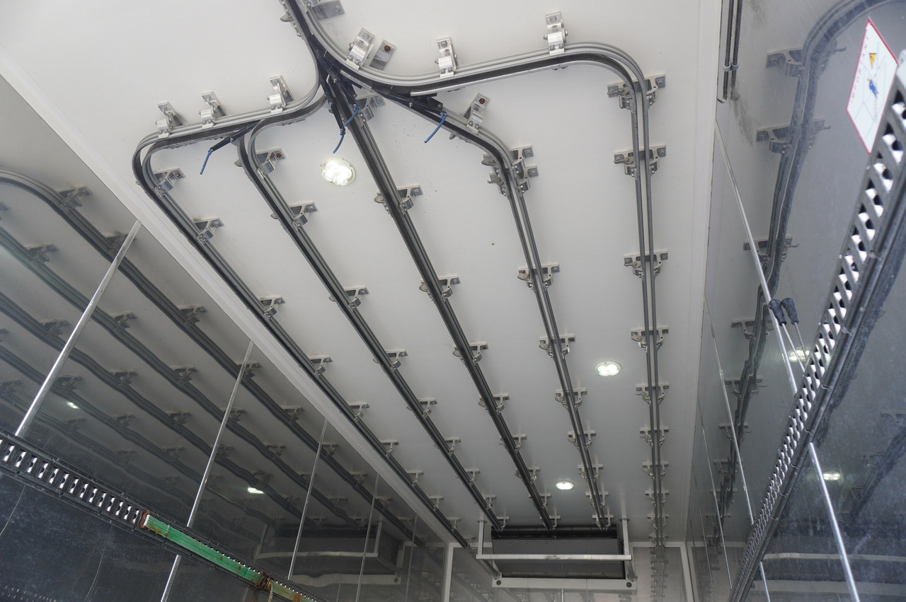 RENAULT D13 / 90 tho km !!! / Meat hook refrigerator / Thermoking T800R / 2 units - Xe tải đông lạnh: hình 3 RENAULT D13 / 90 tho km !!! / Meat hook refrigerator / Thermoking T800R / 2 units - Xe tải đông lạnh: hình 3