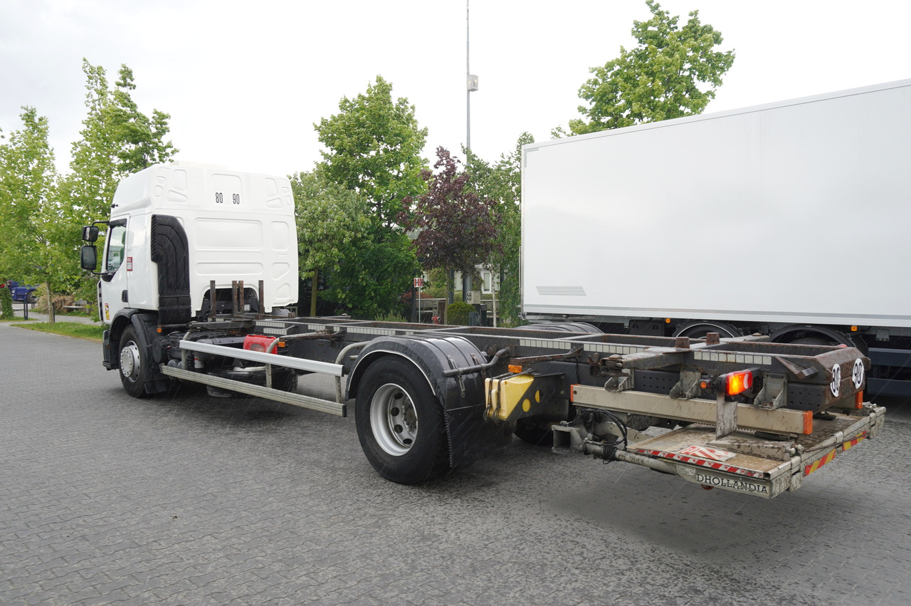 RENAULT D19 Wide Glob / BDF / load capacity 11t / 280 thousand km / tail lift - Xe tải khung gầm: hình 3 RENAULT D19 Wide Glob / BDF / load capacity 11t / 280 thousand km / tail lift - Xe tải khung gầm: hình 3