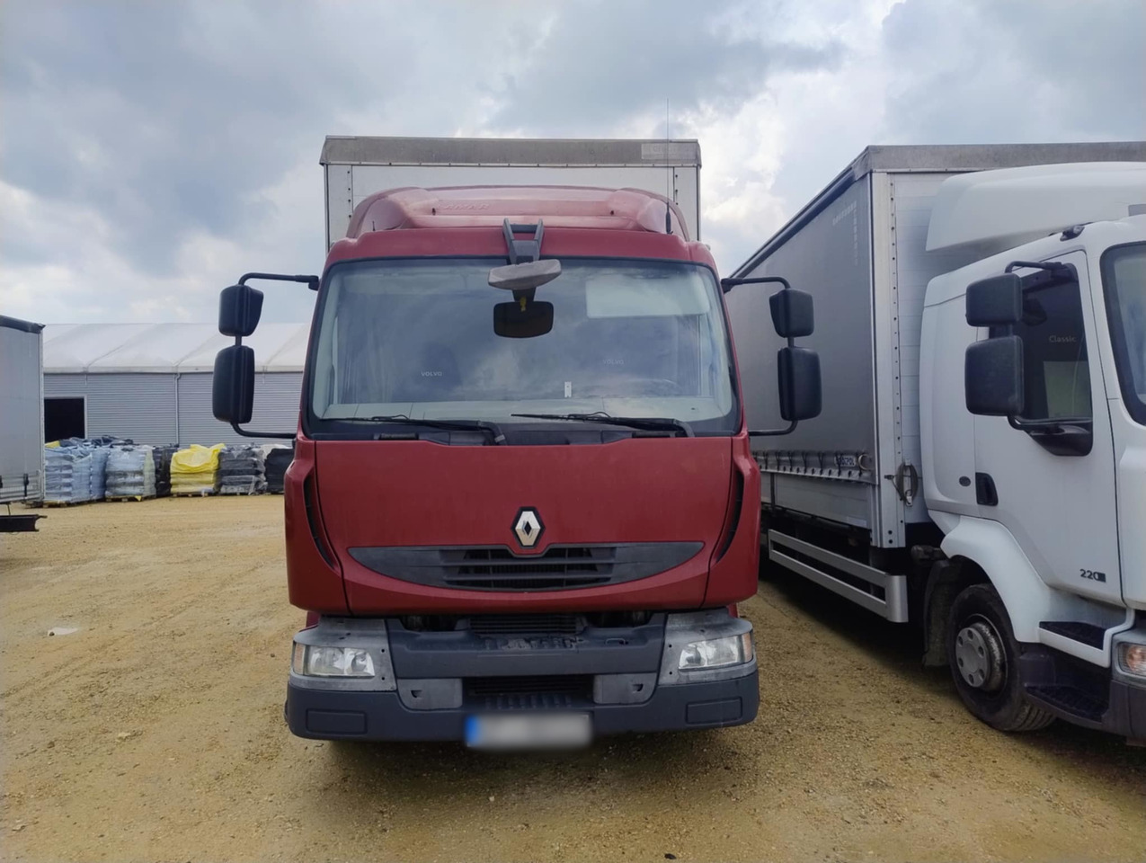 RENAULT Midlum 300 / Curtain 18 EPAL / Sleeping cab - Xe tải thùng mui bạt: hình 2 RENAULT Midlum 300 / Curtain 18 EPAL / Sleeping cab - Xe tải thùng mui bạt: hình 2