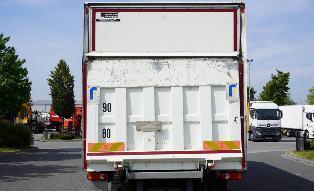 RENAULT Renault D12 E6 / Container 18 pallets / Lift - Xe tải hộp: hình 4 RENAULT Renault D12 E6 / Container 18 pallets / Lift - Xe tải hộp: hình 4