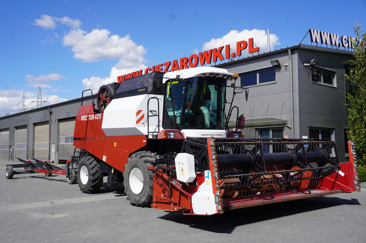 ROSTSELMASH VECTOR 425 RSM-101 grain harvester + Header 5 m + rapeseed harvesting extension / 2300 MTH - Máy gặt đập: hình 3 ROSTSELMASH VECTOR 425 RSM-101 grain harvester + Header 5 m + rapeseed harvesting extension / 2300 MTH - Máy gặt đập: hình 3