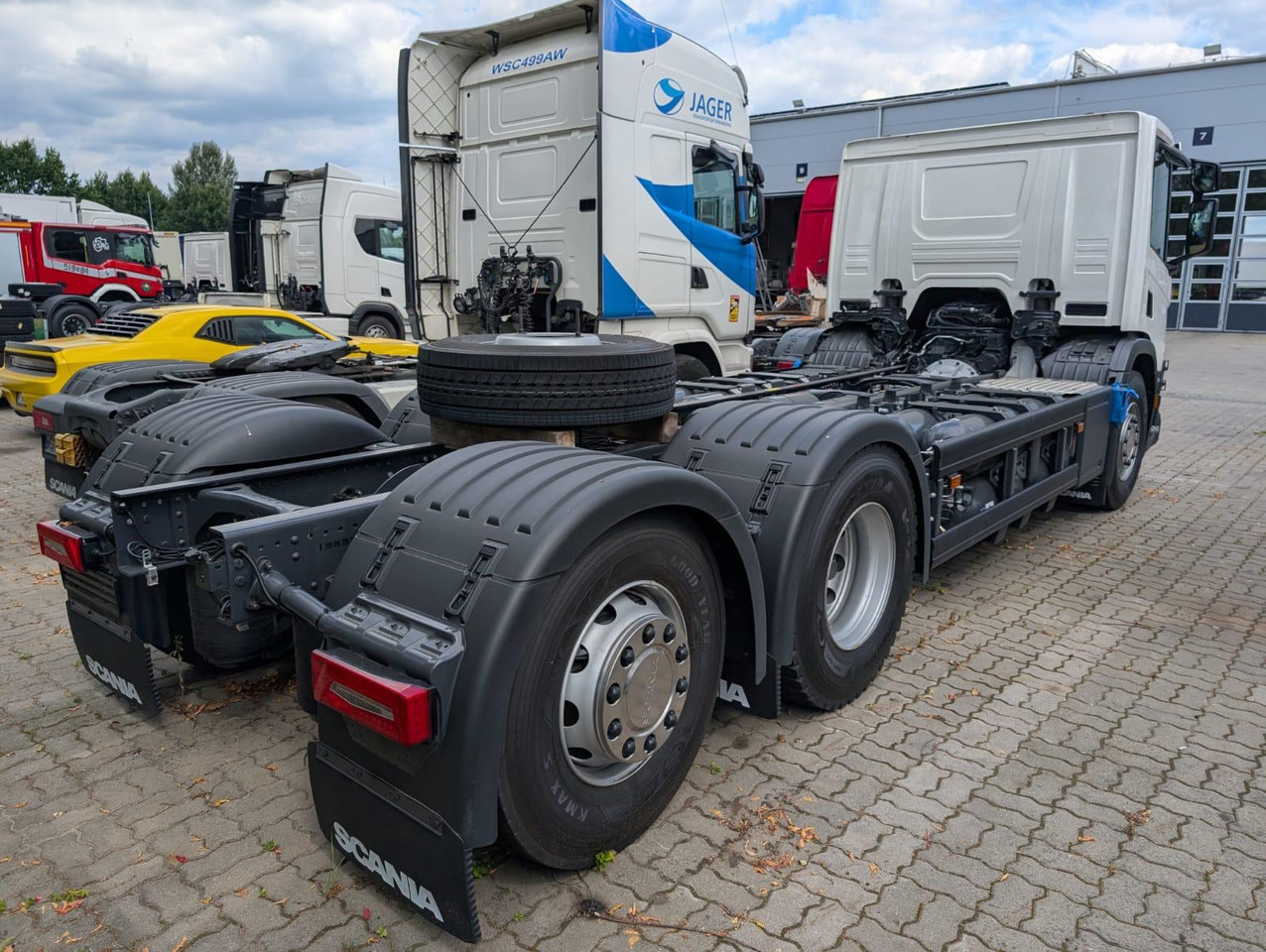SCANIA P 340 B6x2*4NA / chassis frame / steering axle / CNG - Xe tải khung gầm: hình 5 SCANIA P 340 B6x2*4NA / chassis frame / steering axle / CNG - Xe tải khung gầm: hình 5