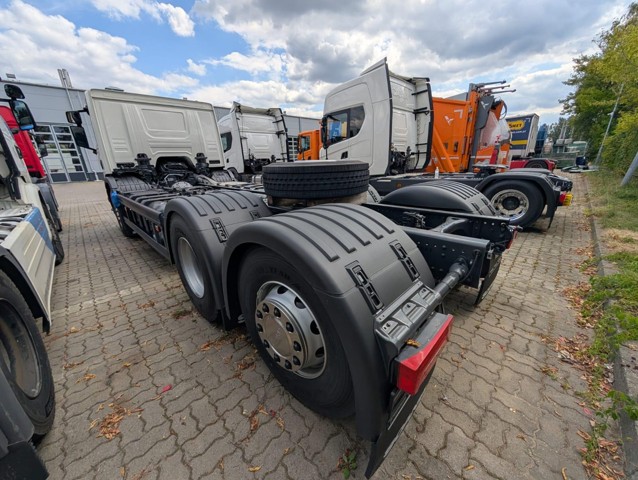 SCANIA P 340 B6x2*4NA / chassis frame / steering axle / CNG - Xe tải khung gầm: hình 4 SCANIA P 340 B6x2*4NA / chassis frame / steering axle / CNG - Xe tải khung gầm: hình 4