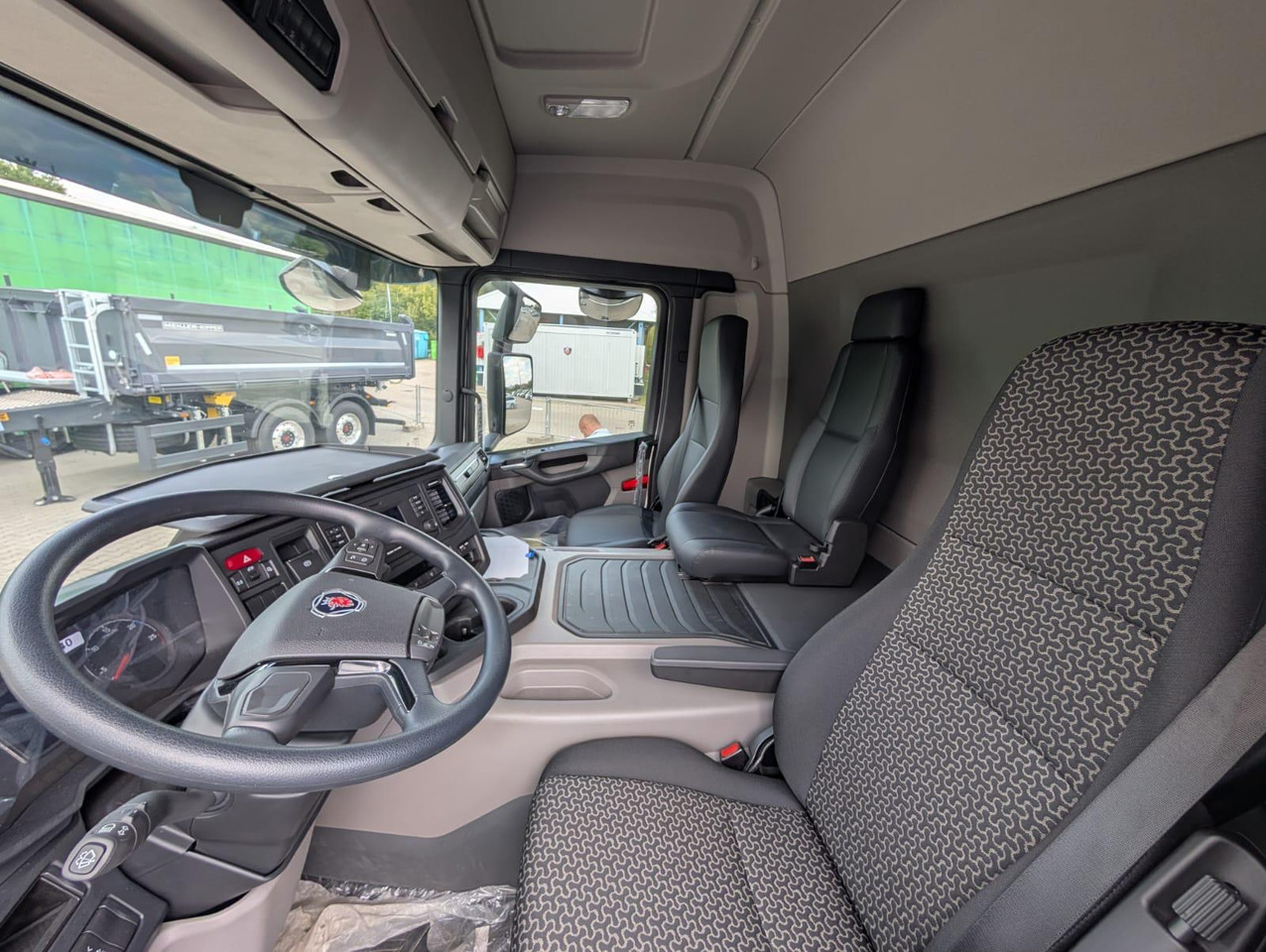SCANIA P 340 B6x2*4NA / chassis frame / steering axle / CNG / large cab / 8 units - Xe tải khung gầm: hình 5 SCANIA P 340 B6x2*4NA / chassis frame / steering axle / CNG / large cab / 8 units - Xe tải khung gầm: hình 5