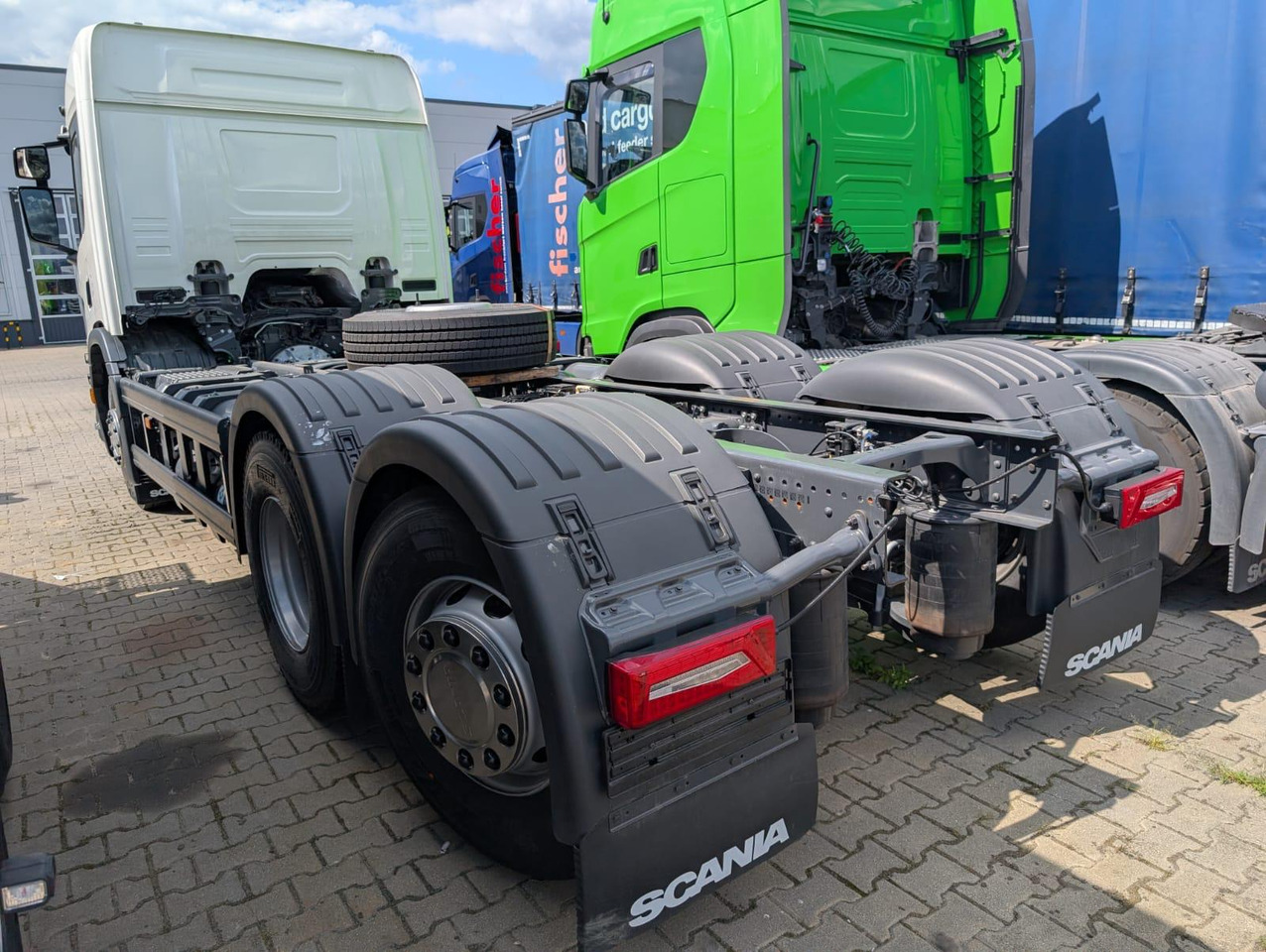 SCANIA P 340 B6x2*4NA / chassis frame / steering axle / CNG / large cab / 8 units - Xe tải chở rác: hình 4 SCANIA P 340 B6x2*4NA / chassis frame / steering axle / CNG / large cab / 8 units - Xe tải chở rác: hình 4