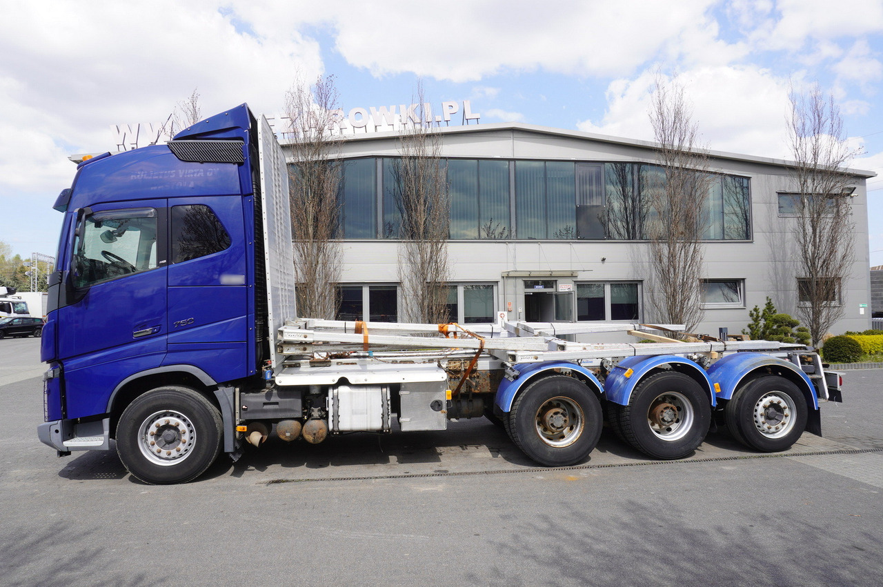 VOLVO FH16 750 8x4 / 750 HP! / 20 t load capacity / stanchion superstructure - Xe cẩu tự hành: hình 5 VOLVO FH16 750 8x4 / 750 HP! / 20 t load capacity / stanchion superstructure - Xe cẩu tự hành: hình 5