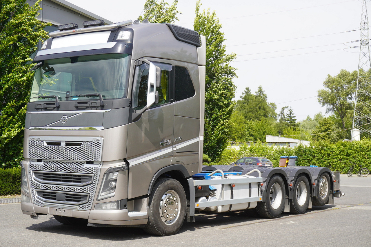 VOLVO FH16 750 8x4x4 / 750 HP! / Frame 685 cm / Steered 4th axle - Xe tải khung gầm: hình 2 VOLVO FH16 750 8x4x4 / 750 HP! / Frame 685 cm / Steered 4th axle - Xe tải khung gầm: hình 2