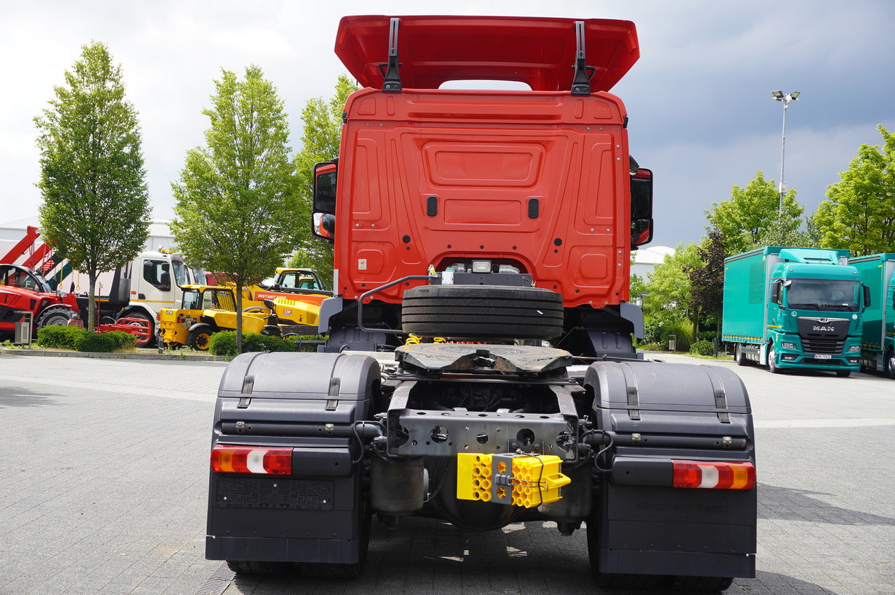 MERCEDES-BENZ Actros 1833 tractor unit / 260 tho. km - Xe đầu kéo: hình 3 MERCEDES-BENZ Actros 1833 tractor unit / 260 tho. km - Xe đầu kéo: hình 3