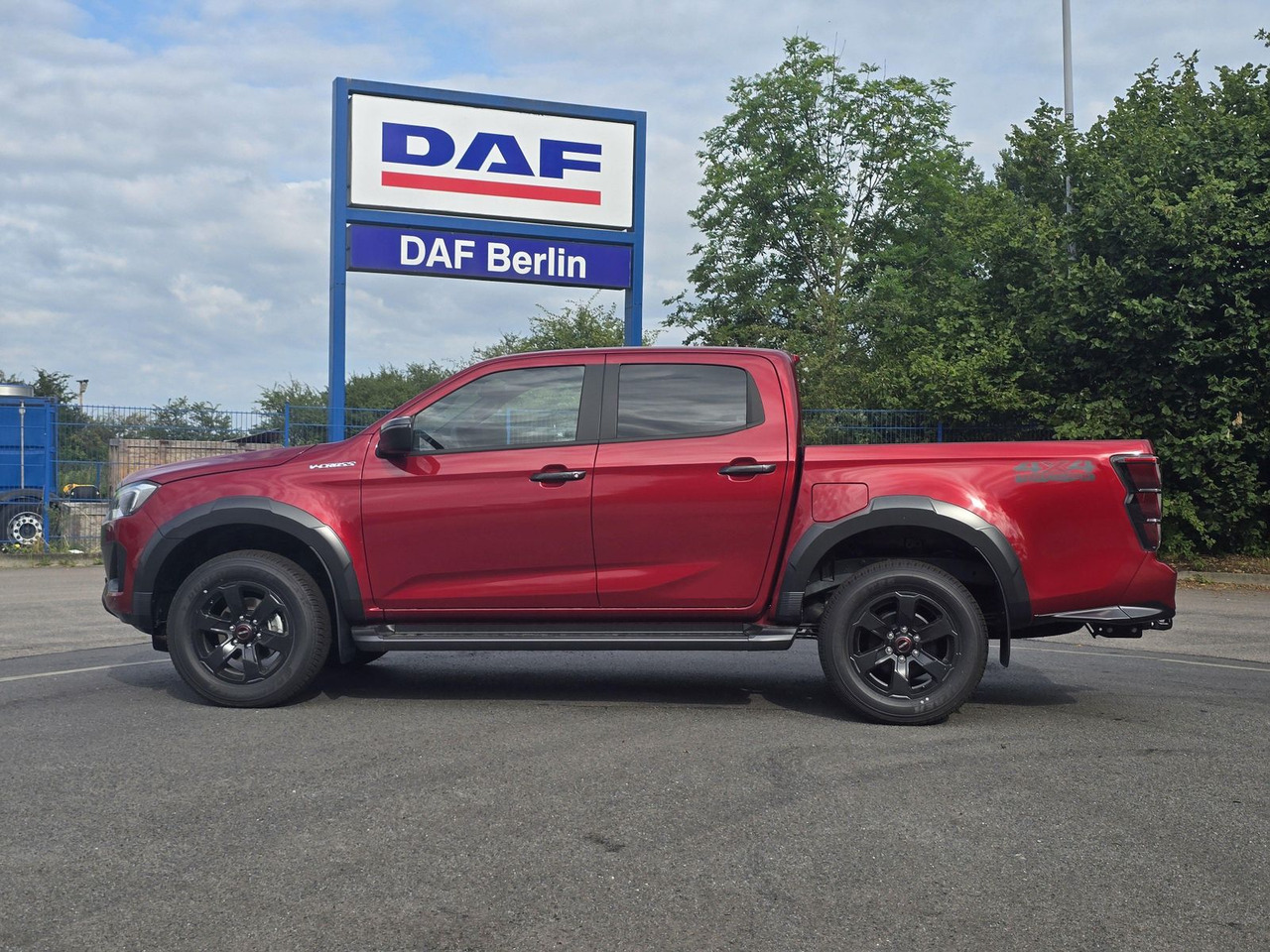Isuzu D-Max V-Cross im Vorlauf 25er Modell - SUV: hình 1 Isuzu D-Max V-Cross im Vorlauf 25er Modell - SUV: hình 1