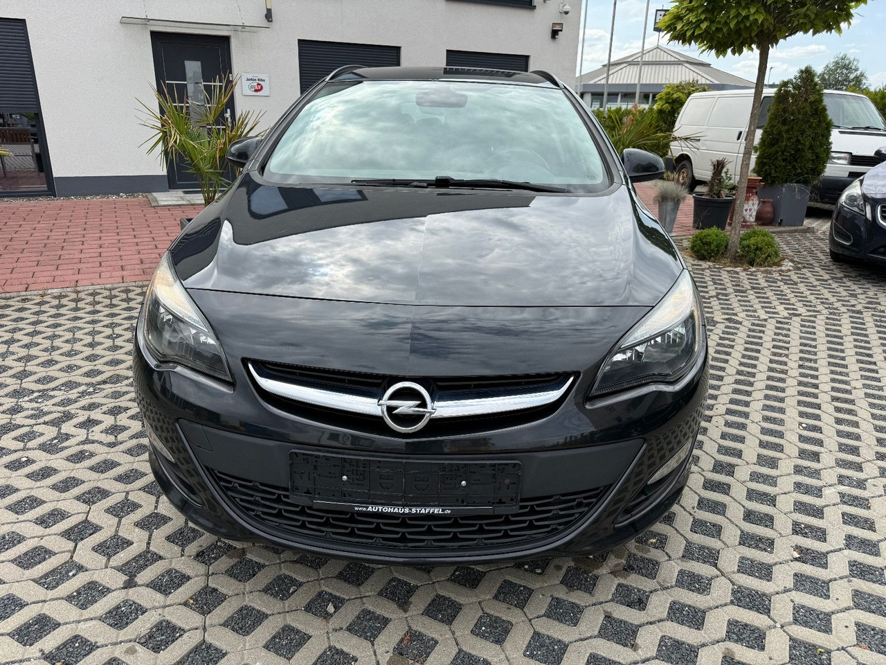 Opel Astra Sports Tourer 2.0 CDTI Sport 1 Hand - Xe wagon: hình 2 Opel Astra Sports Tourer 2.0 CDTI Sport 1 Hand - Xe wagon: hình 2