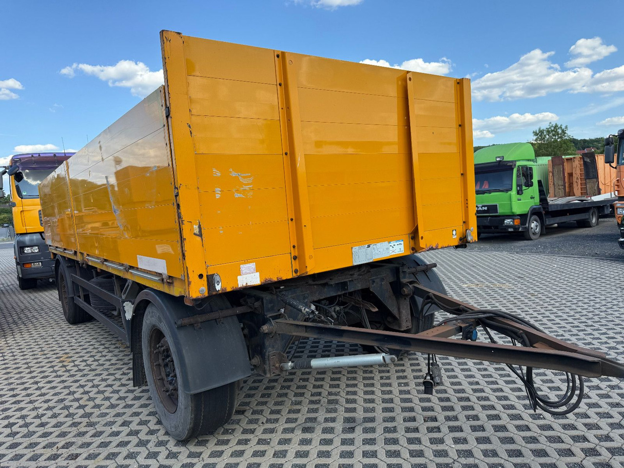 Schwarzmüller T 202 L: 6500 mm - Rơ moóc thùng lửng/ Phẳng: hình 2 Schwarzmüller T 202 L: 6500 mm - Rơ moóc thùng lửng/ Phẳng: hình 2