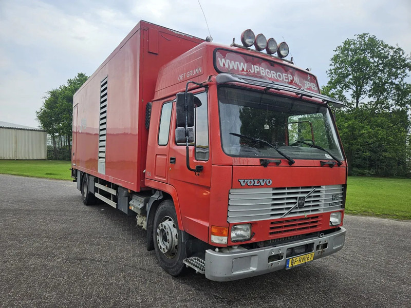 Volvo FL 10 - Xe tải hộp: hình 2 Volvo FL 10 - Xe tải hộp: hình 2