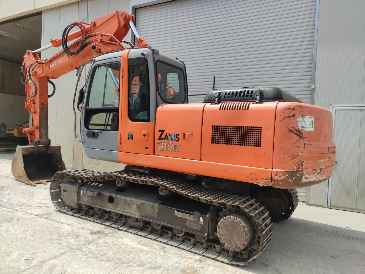 HITACHI ZX210N - Máy xúc bánh xích: hình 4 HITACHI ZX210N - Máy xúc bánh xích: hình 4