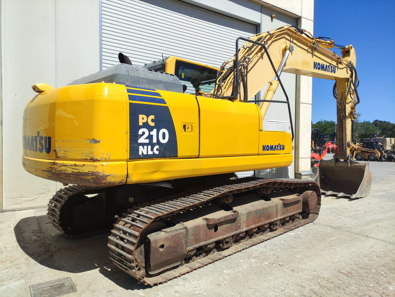 KOMATSU PC210NLC-8 - Máy xúc bánh xích: hình 2 KOMATSU PC210NLC-8 - Máy xúc bánh xích: hình 2