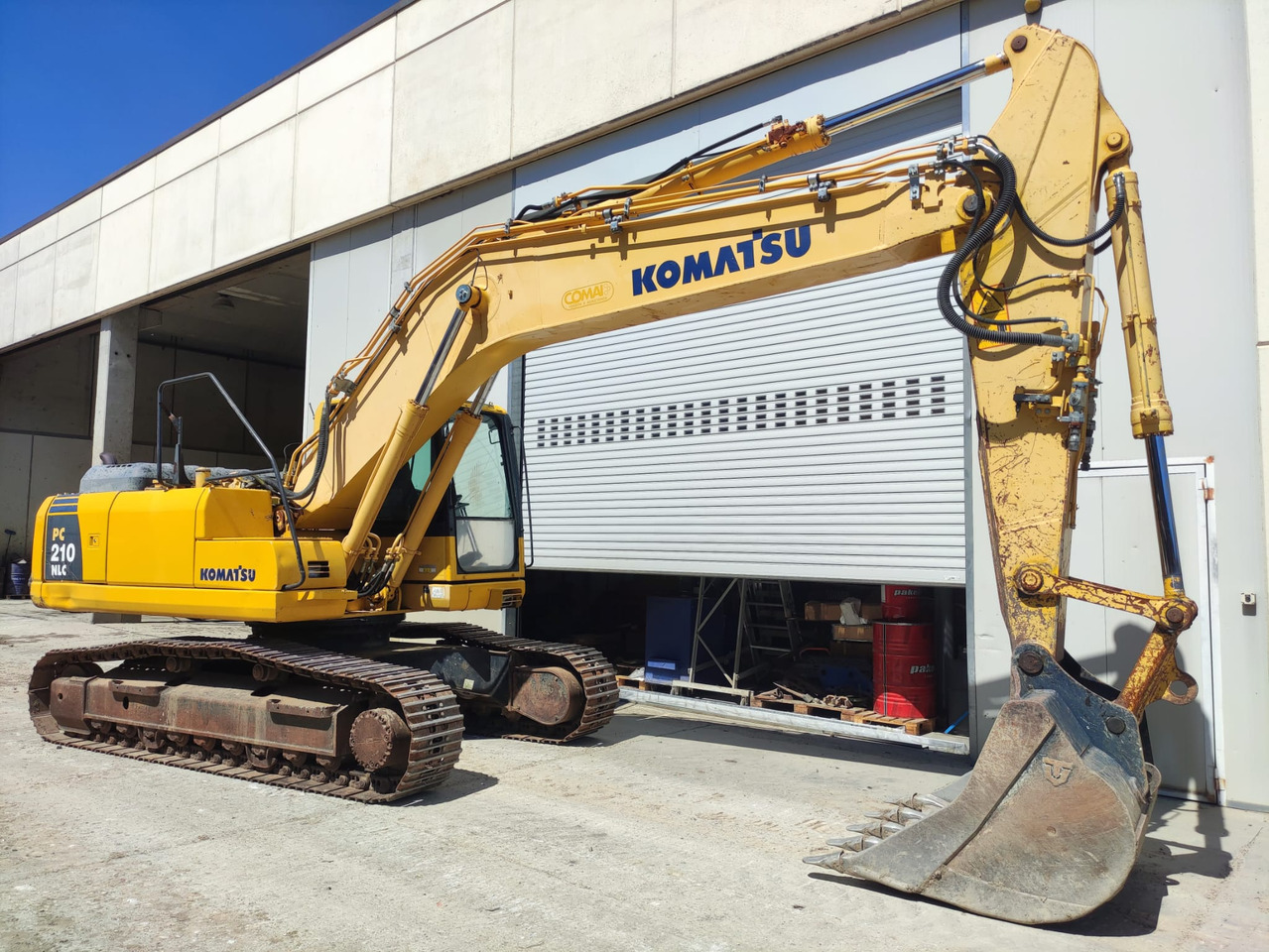 KOMATSU PC210NLC-8 - Máy xúc bánh xích: hình 3 KOMATSU PC210NLC-8 - Máy xúc bánh xích: hình 3