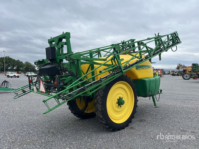 2011 John Deere 732 24 m Pull-Type Sprayer - Máy xịt kéo: hình 4 2011 John Deere 732 24 m Pull-Type Sprayer - Máy xịt kéo: hình 4