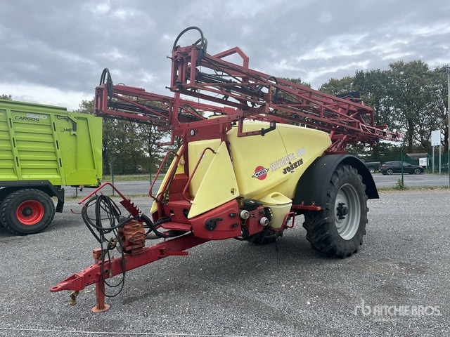 2012 Hardi Navigator 4000 24 m Pull-Type Sprayer - Máy xịt kéo: hình 1 2012 Hardi Navigator 4000 24 m Pull-Type Sprayer - Máy xịt kéo: hình 1