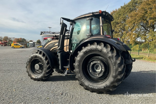 2023 Valtra T215 Versu 4WD Tractor - Máy cày: hình 5 2023 Valtra T215 Versu 4WD Tractor - Máy cày: hình 5