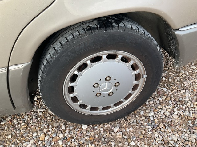 1990 Mercedes-Benz 300D Automobile - Xe hơi: hình 4 1990 Mercedes-Benz 300D Automobile - Xe hơi: hình 4