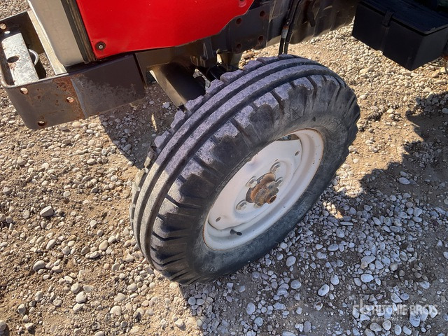 1997 Massey Ferguson 374S 2WD Tractor - Máy cày: hình 4 1997 Massey Ferguson 374S 2WD Tractor - Máy cày: hình 4