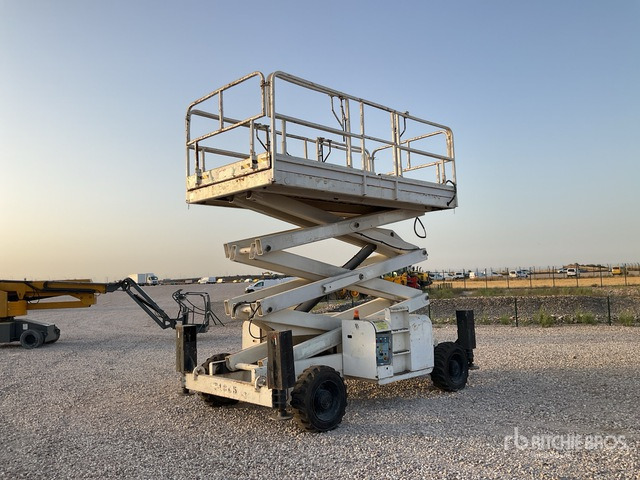 2004 Haulotte H12SX 4x4 Scissor Lift - Máy nâng người hình kéo: hình 1 2004 Haulotte H12SX 4x4 Scissor Lift - Máy nâng người hình kéo: hình 1