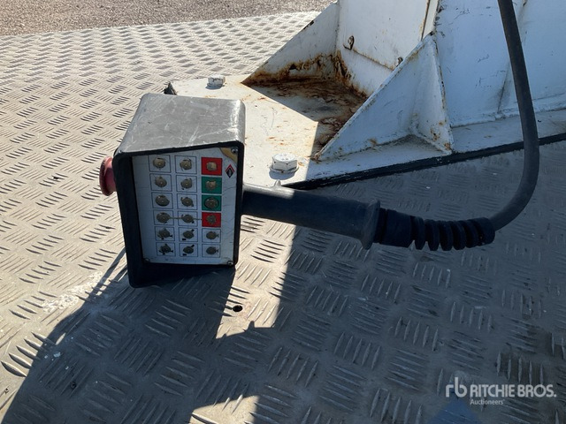 2010 Iveco Daily 2010 Versalift ET-26-LEXS 8 m o ... Bucket Truck - Nền bục trên không gắn trên xe tải: hình 5 2010 Iveco Daily 2010 Versalift ET-26-LEXS 8 m o ... Bucket Truck - Nền bục trên không gắn trên xe tải: hình 5