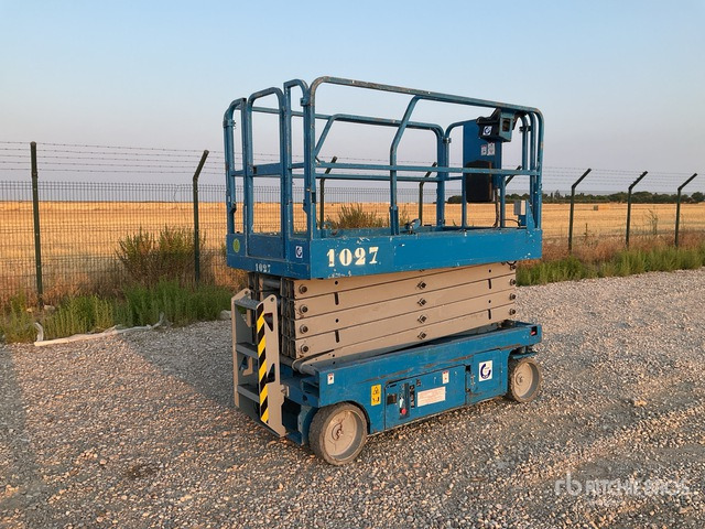 2011 Genie GS3246 Electric Scissor Lift - Máy nâng người hình kéo: hình 3 2011 Genie GS3246 Electric Scissor Lift - Máy nâng người hình kéo: hình 3