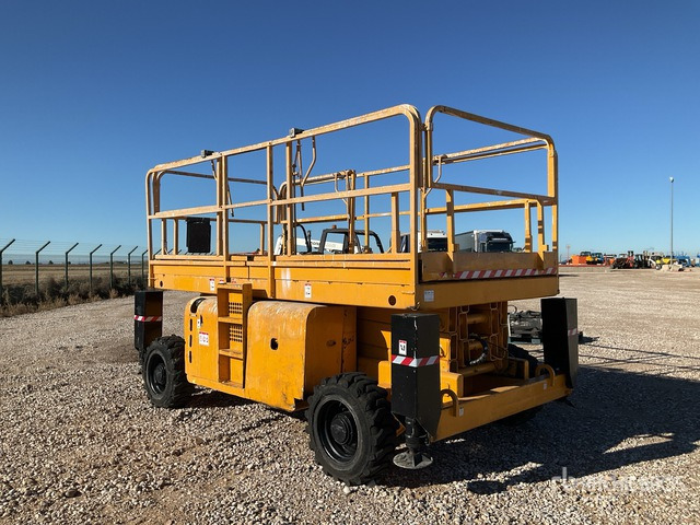 2011 Haulotte H12SX Scissor Lift - Máy nâng người hình kéo: hình 3 2011 Haulotte H12SX Scissor Lift - Máy nâng người hình kéo: hình 3