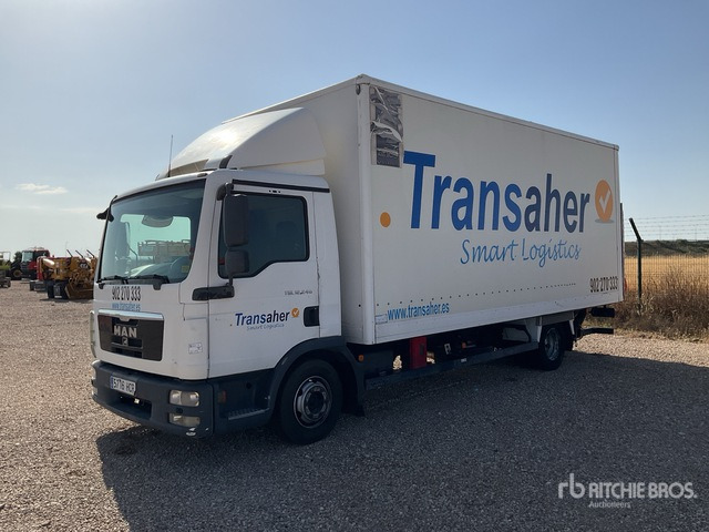 2011 MAN TGL 8.180 4x2 4x2 (Inoperable) Van Truck - Xe van chở hàng: hình 2 2011 MAN TGL 8.180 4x2 4x2 (Inoperable) Van Truck - Xe van chở hàng: hình 2