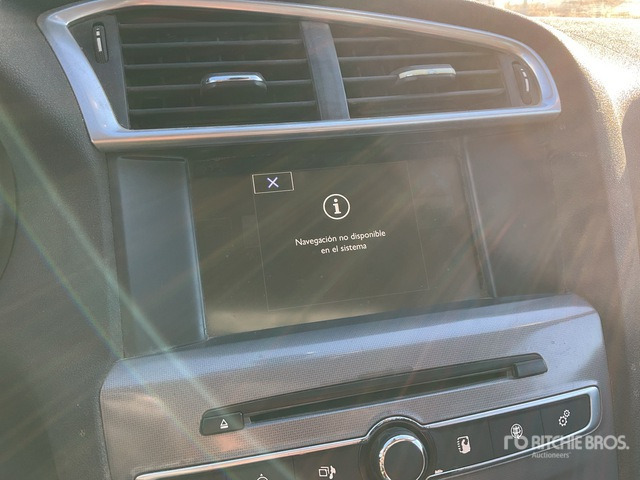 2015 Citroen C4 Blue Hdi Automobile - Xe hơi: hình 5 2015 Citroen C4 Blue Hdi Automobile - Xe hơi: hình 5