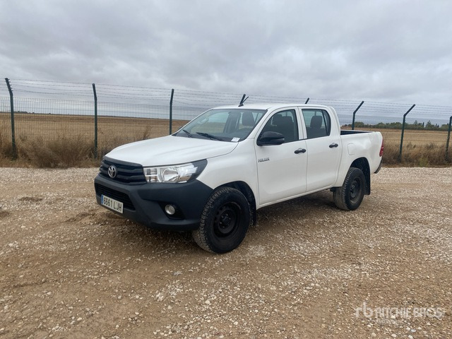 2019 Toyota Hilux 4x4 Pickup - Xe bán tải: hình 1 2019 Toyota Hilux 4x4 Pickup - Xe bán tải: hình 1