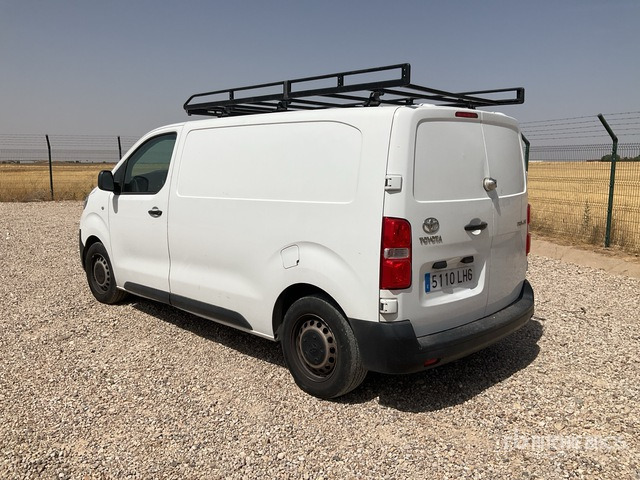 2020 Toyota Proace 4x2 Van Truck - Xe van chở hàng: hình 2 2020 Toyota Proace 4x2 Van Truck - Xe van chở hàng: hình 2
