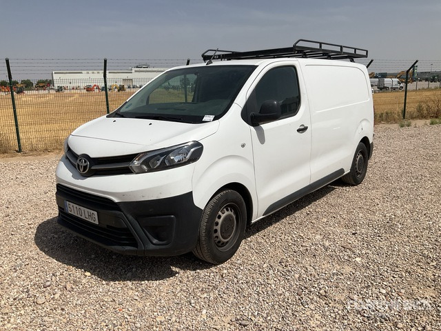 2020 Toyota Proace 4x2 Van Truck - Xe van chở hàng: hình 3 2020 Toyota Proace 4x2 Van Truck - Xe van chở hàng: hình 3