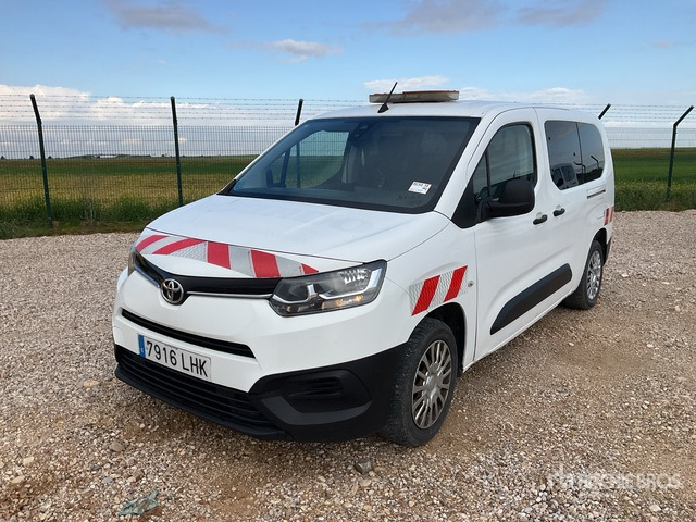 2020 Toyota Proace City Verso 5 Passenger Van - Xe bus mini, Xe van chở khách: hình 3 2020 Toyota Proace City Verso 5 Passenger Van - Xe bus mini, Xe van chở khách: hình 3