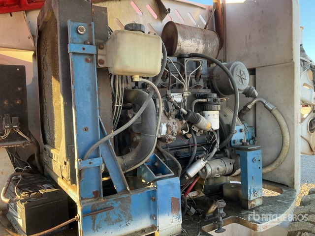 Terex TA64 Telescopic Boom Lift - Xe nâng người hình viễn vọng kính: hình 4 Terex TA64 Telescopic Boom Lift - Xe nâng người hình viễn vọng kính: hình 4